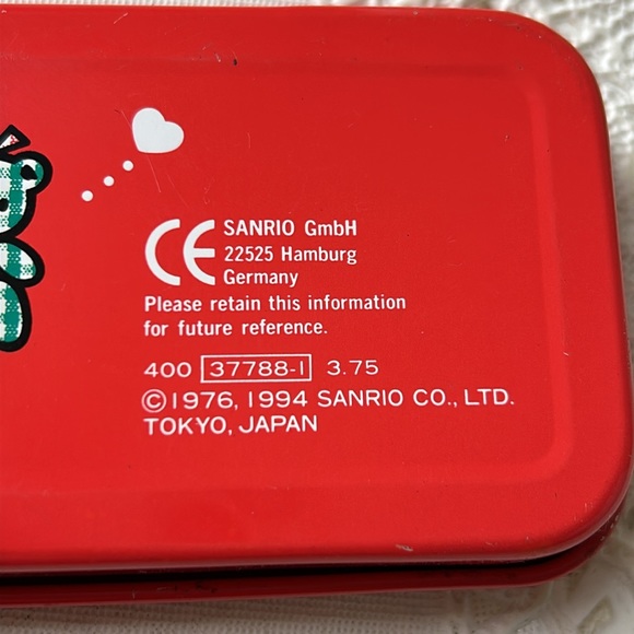🖤1994 Hello Kitty Metal Pencil Case by Sanrio - Picture 6 of 16